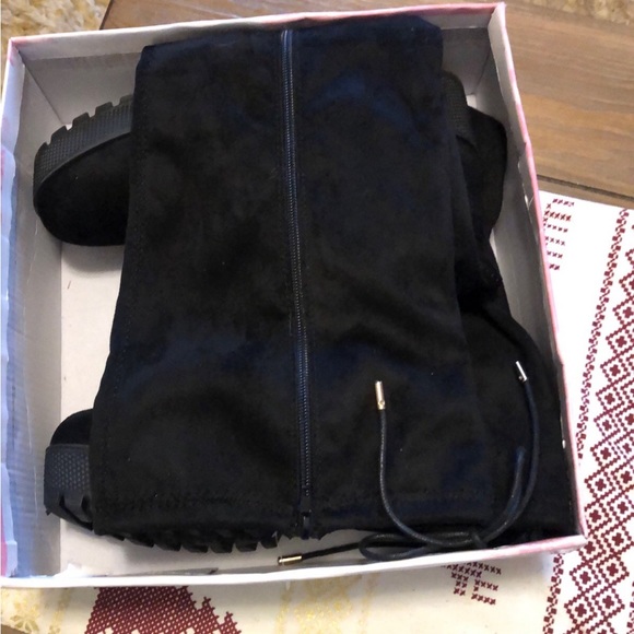 Mid Thigh Boots NO BOX - Picture 4 of 5